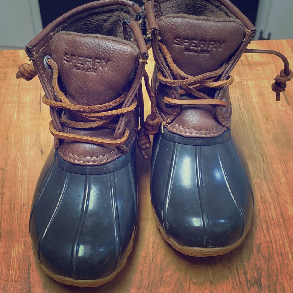 EUC Girls SPERRY duck boots